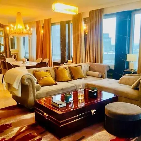 Luxe Spa-hammam Views Centre Pkg Apartment